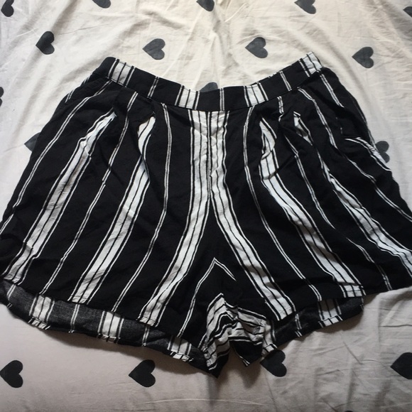 Hollister Pants - Hollister shorts